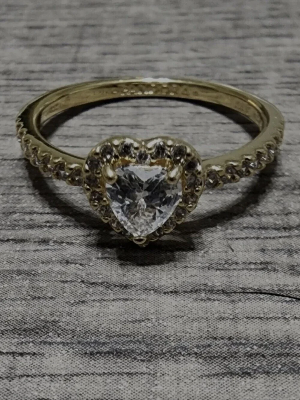 Authentic Pandora Elevated Heart Ring Size 58